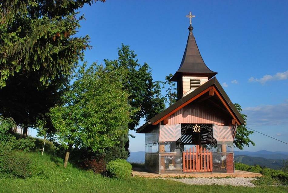 Holiday Home Forest Peace, Lavrovec Hlevni Vrh ภายนอก รูปภาพ
